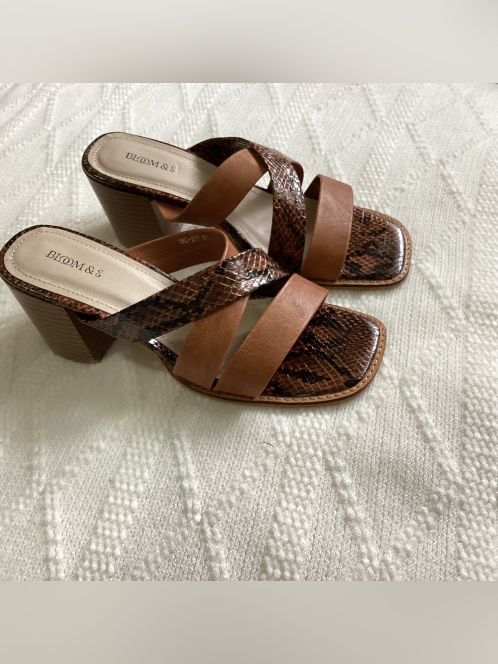 Bloom & Co sandals in size 37.